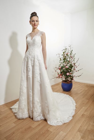 Robe de mariée Touchante Annie Couture 2024 Boutique Sandra MAriages CREIL Oise