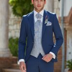 Costume de mariage Eran bleu, boutique Sandra Mariages CREIL Oise