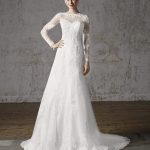 Robe de mariée à manches SARABANDE, boutique Sandra MAriages CREIL Oise