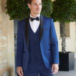 Costume de mariage Fosio bleu smoking, boutique Sandra Mariages CREIL Oise