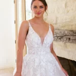 Robe de mariée Evelyn Bridal boutique Sandra Mariages CREIL Oise