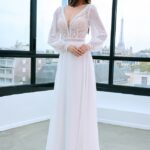 Robe de mariée bohème Bérénice à manches chez Sandra Mariages