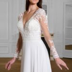 Robe de mariée bohème Magdalena à manches, chez Sandra Mariages à CREIL Oise