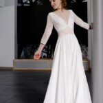 Robe de mariée à manches Alysson Création BOCHET 2025 bohème fabriqué en France