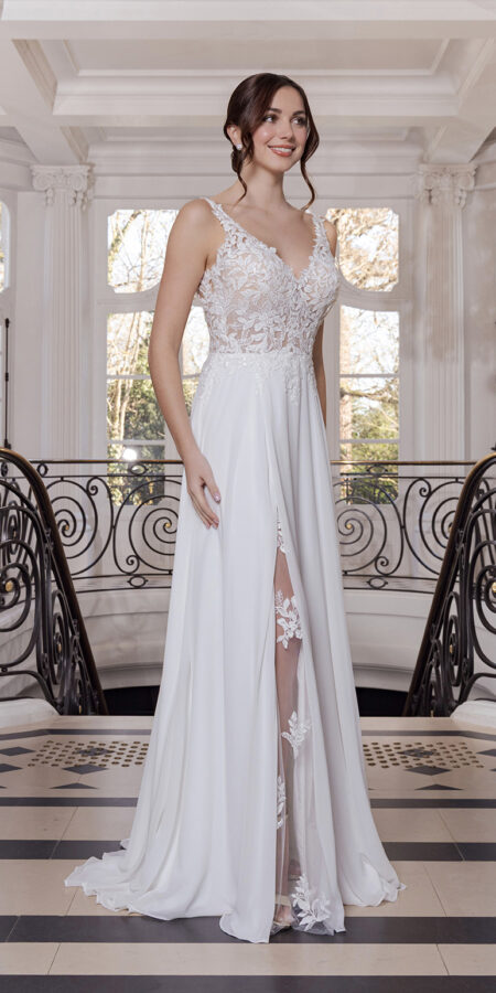 Robe de mariée Naelys fendue en mousseline et dentelle Couture Nuptiale 2026