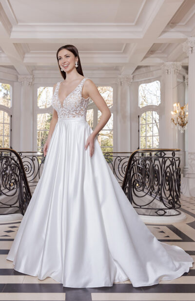 Robe de mariée Nalla, Couture Nuptiale 2026 Chez Sandra Mariages à CREIL