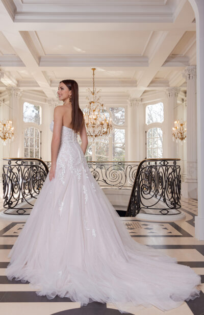 Robe de mariée Namara Couture Nuptiale 2026 chez Sandra Mariages CREIL