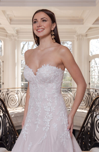 Robe de mariée Namara Couture Nuptiale 2026 chez Sandra Mariages CREIL