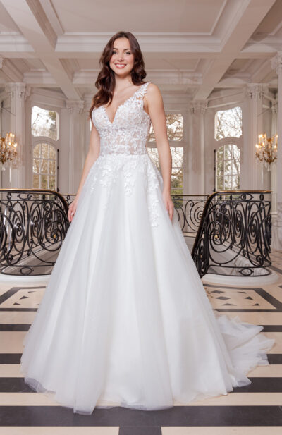 Robe de mariée Narancia Couture Nuptiale 2026 chez Sandra Mariages à CREIL