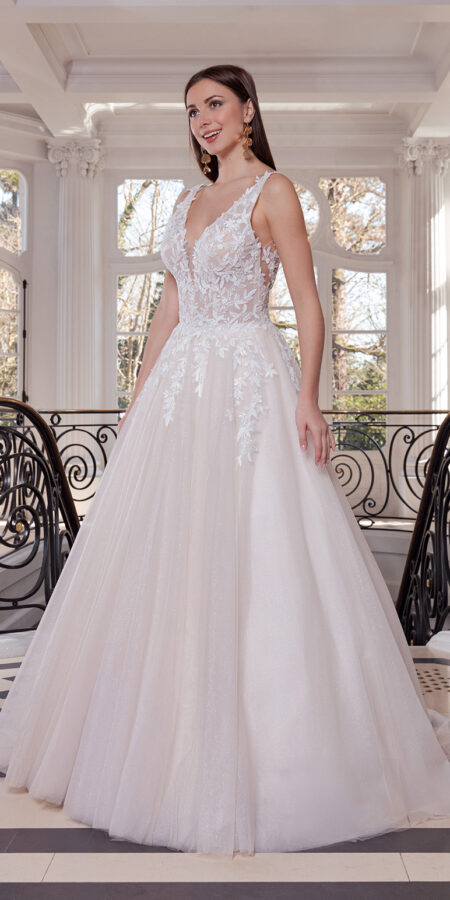 Robe de mariée Nevenka Couture Nuptiale 2026 chez Sandra Mariages à CREIL Oise