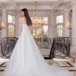 Robe de mariée Nitza, Couture Nuptiale chez Sandra Mariages à CREIL Oise